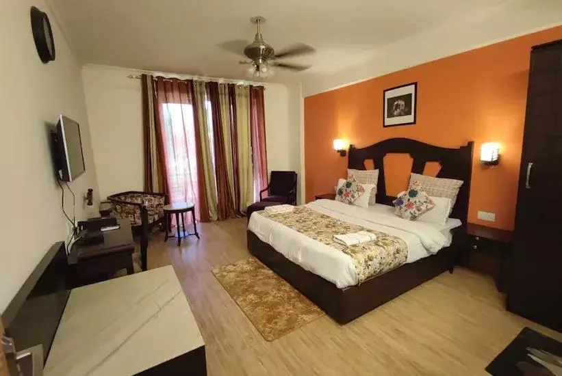 onebadroomdeluxe.jpg